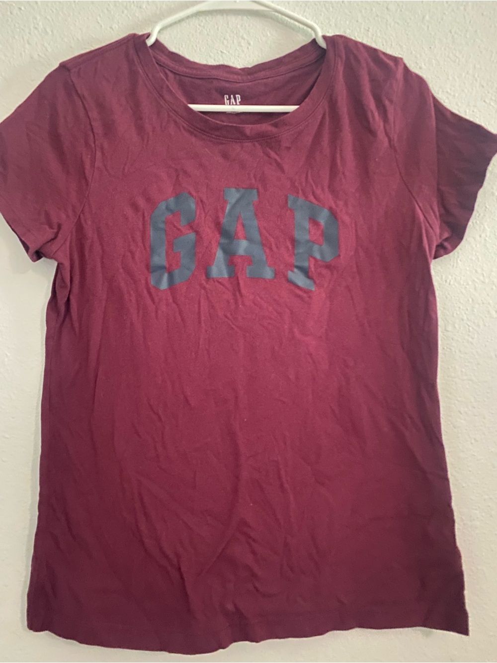 Woman’s GAP Burgundy Short Sleeve Shirt